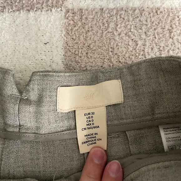 H&M High-Waisted Dress Pants - Picture 3 of 3